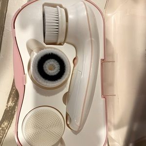 Brand new in box Mylifemyshop Ultimate Spin battery operated facial cleanser